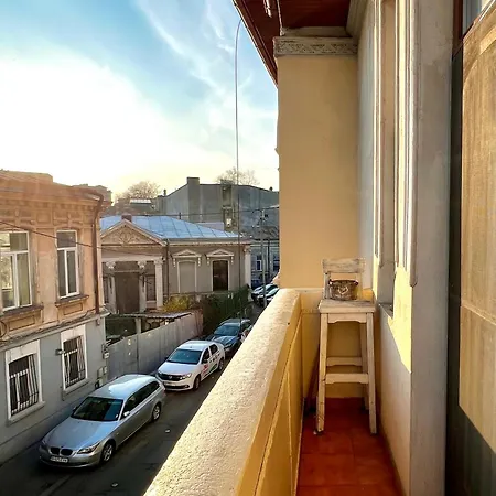 Nice Flat In Villa Near Old Town Bucarest Exterior foto