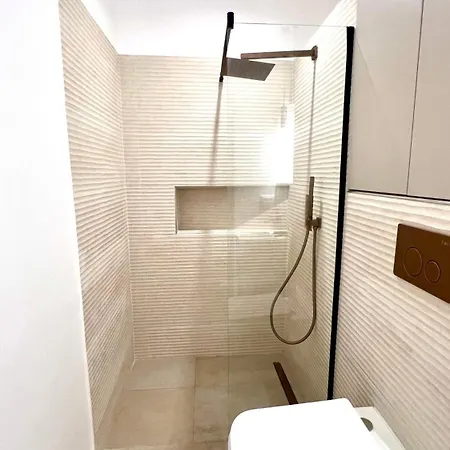 Nice Flat In Villa Near Old Town Bucarest Exterior foto