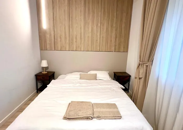 Nice Flat In Villa Near Old Town